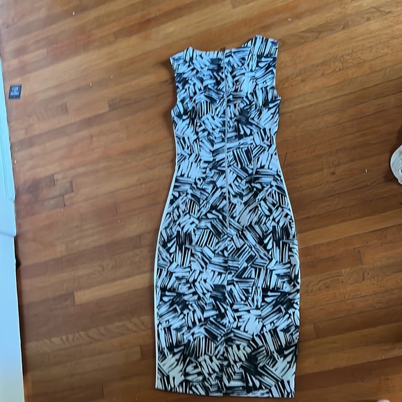 Karen millen NWOT not sold anymore women size 2 - Picture 3 of 10